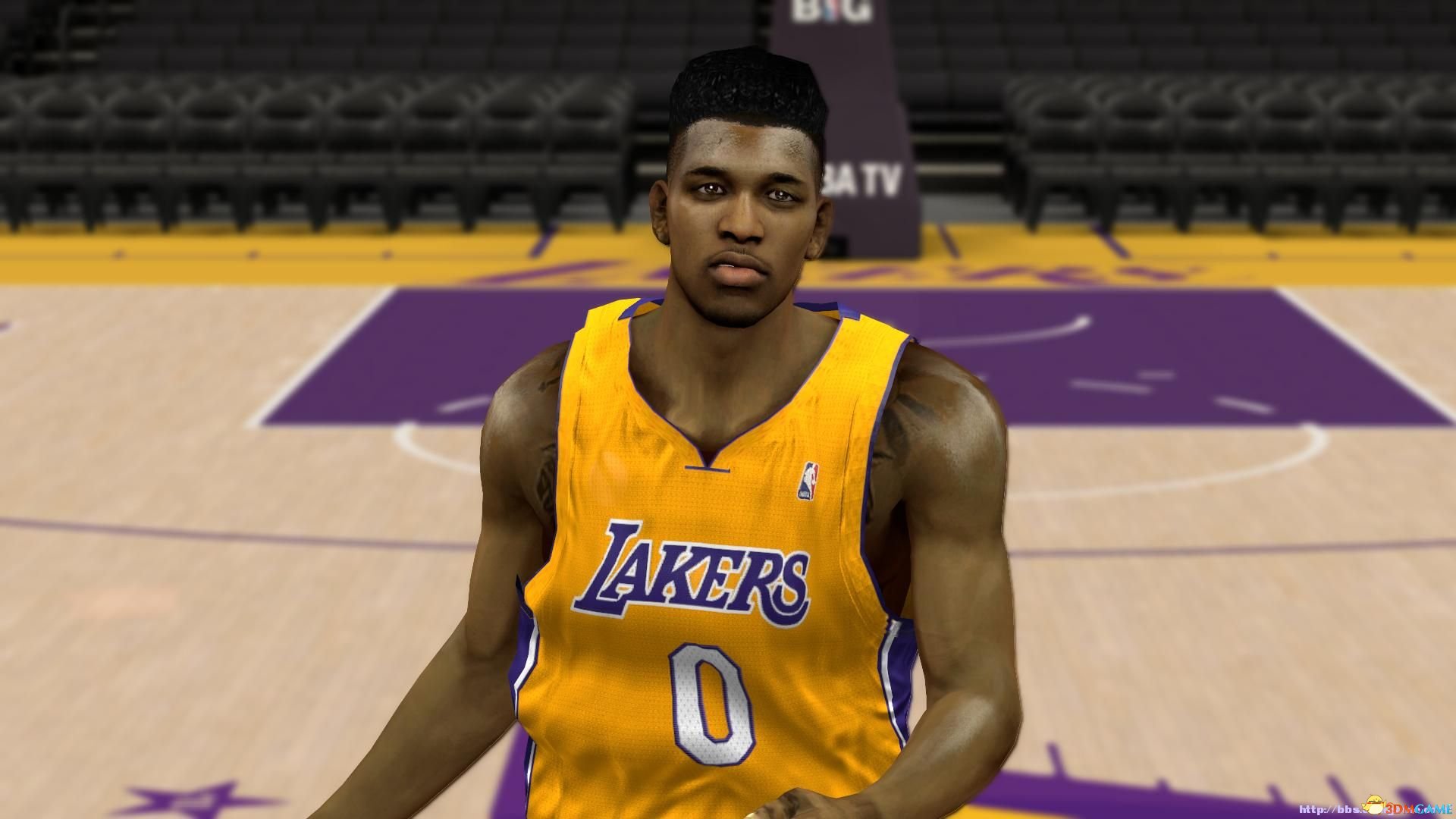 霍伊伦：我喜欢压迫和背对球门；进球美妙但功劳要和球队分享（霍伊伦：偏爱高位逼抢与背身拿球，进球虽美也要把功劳分给全队）