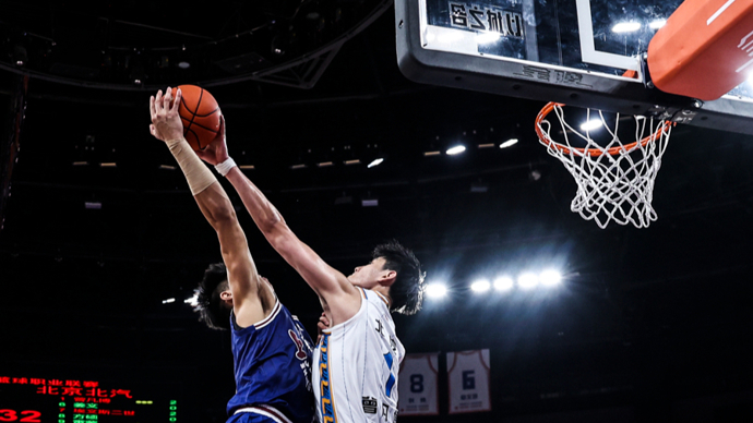 CBA俱乐部杯：上海久事99比71大胜宁波男篮，豪取两连胜！（CBA俱乐部杯：上海久事99-71击退宁波男篮，收获两连胜）