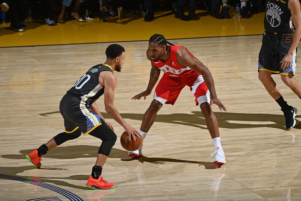 迪马济奥：米兰可能对锋线进行补强，希门尼斯离队是必要条件（迪马济奥：米兰锋线补强取决于希门尼斯离队）