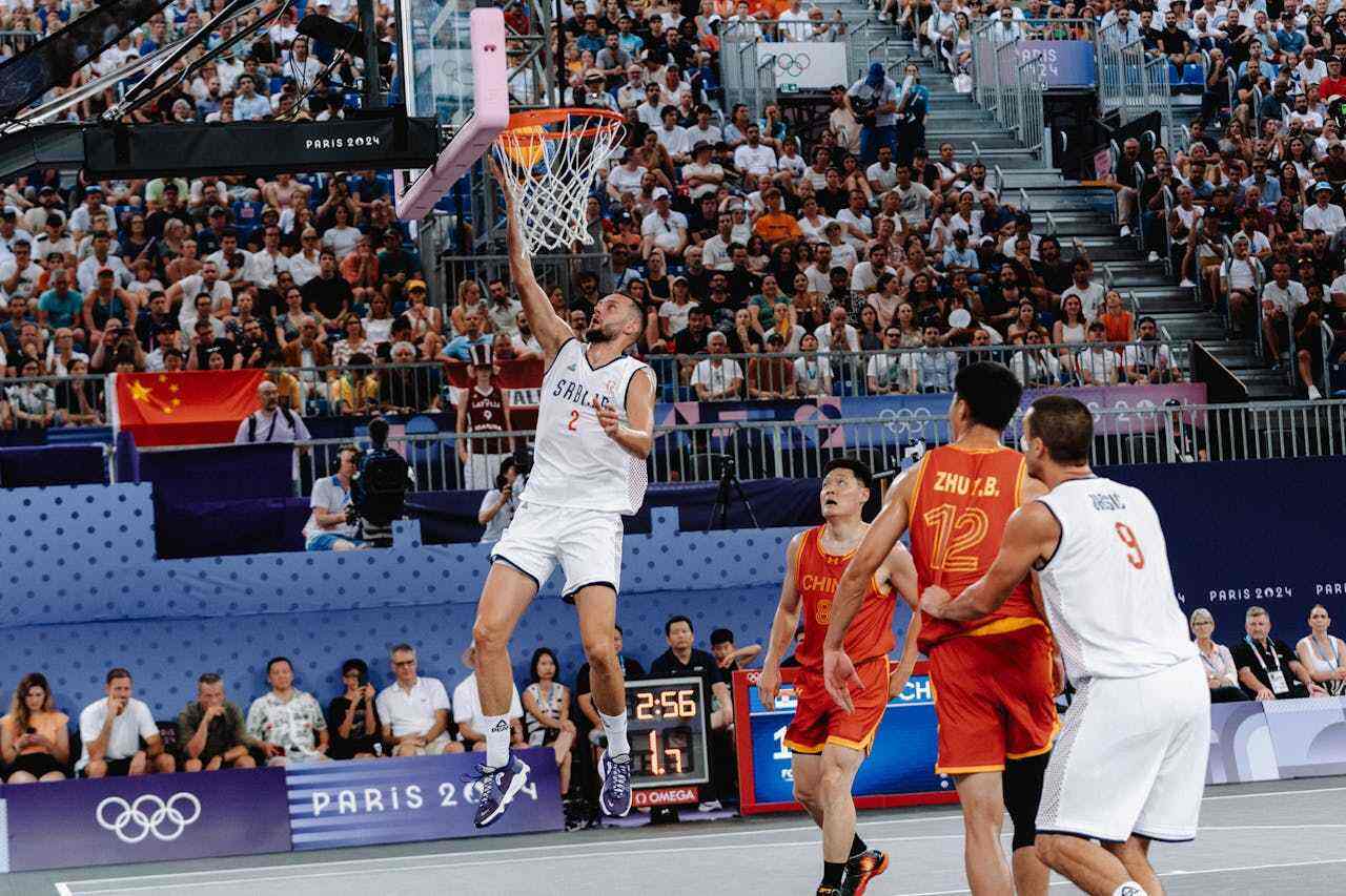 西蒙尼：国米踢得非常好，而我们防守得还算不错（西蒙尼：国米表现出色，我们的防守算合格）