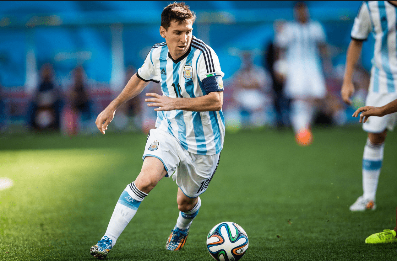 穆勒：孙兴慜是一名非凡的球员，他的任意球破门让人惊叹（穆勒盛赞孙兴慜：顶级球员，他的任意球得分令人惊艳）