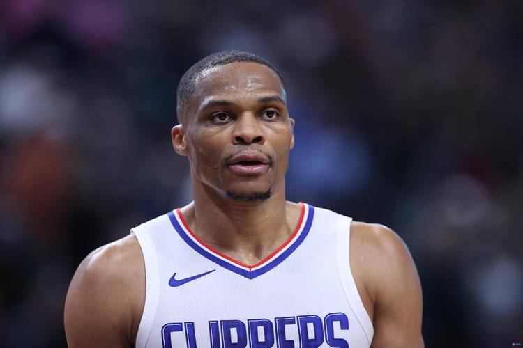 前12居然没有罗哥的名场面，按理来说哪怕硬投，凭...（前12竟无罗哥高光，按理说就算硬投也该占一席）