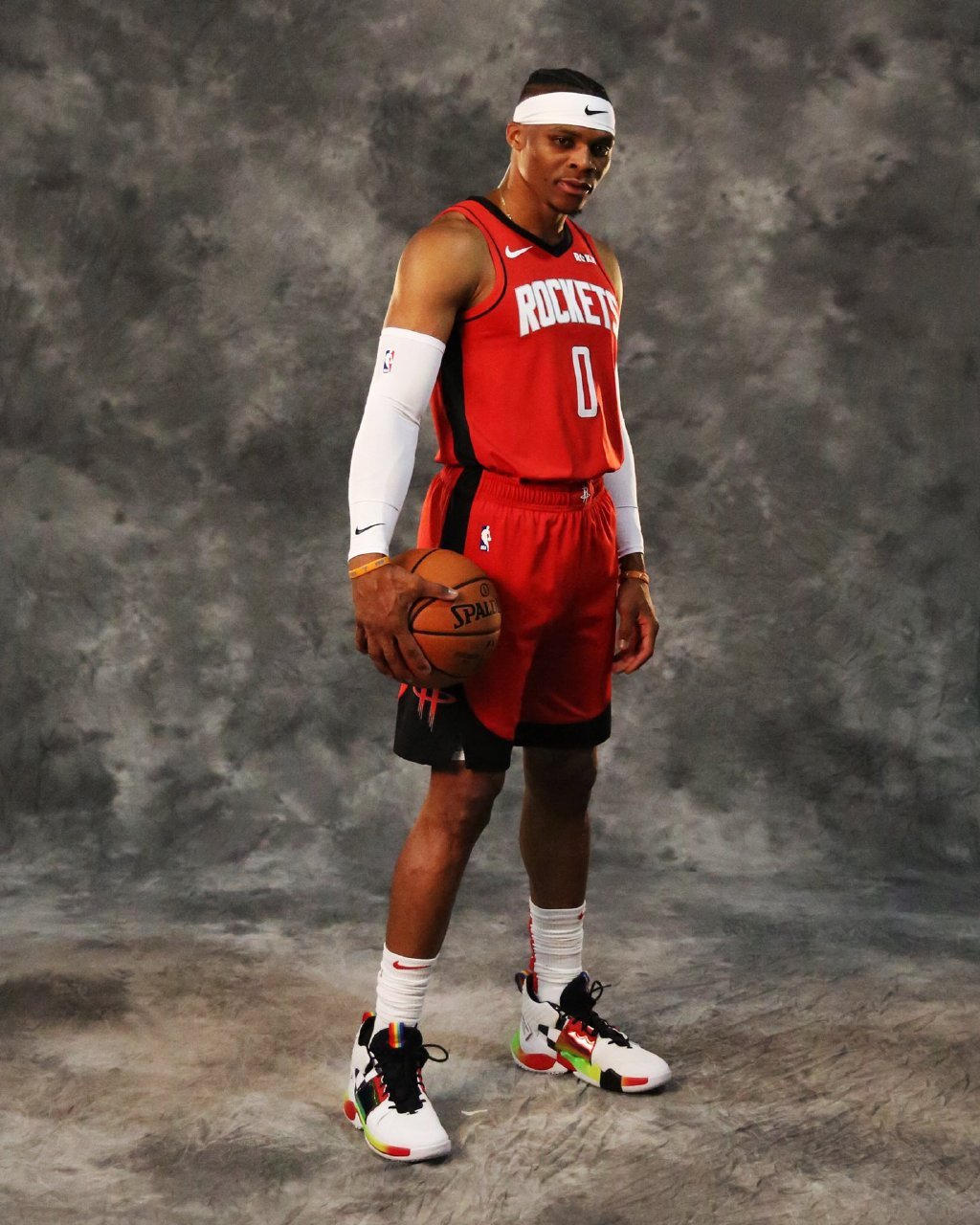 每体：巴萨对莱比锡边锋努萨感兴趣，球探负责人已到现场考察（每体：巴萨相中莱比锡翼锋努萨，球探主管已赴现场考察）