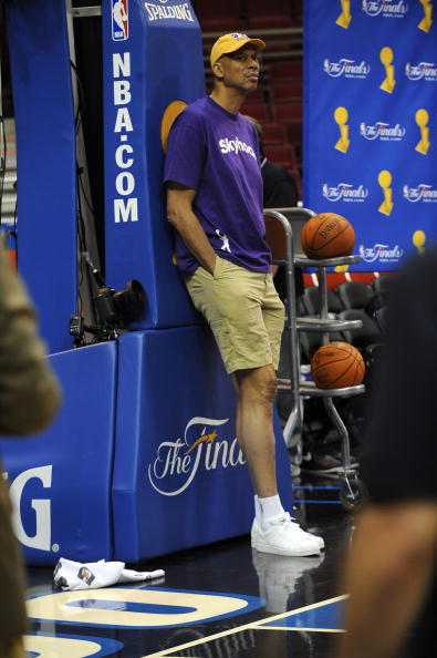 输国米后萨里称意大利裁判水平不够格，拉齐奥官方发声明澄清（不敌国米后萨里质疑意大利裁判执法水平，拉齐奥官方发布声明澄清）