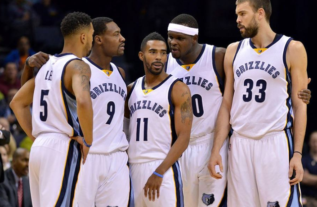 尤文vs乌迪内斯：伊尔迪兹、乔纳森-戴维首发，麦肯尼出战（尤文对阵乌迪内斯：伊尔迪兹、乔纳森-戴维先发，麦肯尼登场）