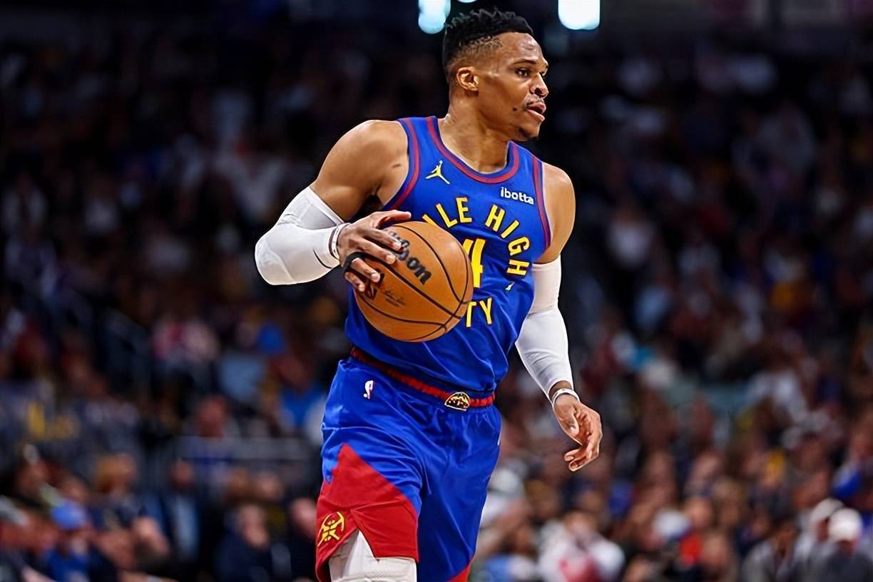 奥萨苏纳与巴萨的诺坎普对决：利斯基的挑战与决心（诺坎普之战：巴萨迎击奥萨苏纳，利斯基决心突围）